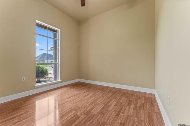 36484 Crestway Ave, Prairieville, LA 70769