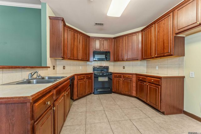 36484 Crestway Ave, Prairieville, LA 70769