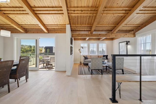 4436 Howe St, Oakland, CA 94611