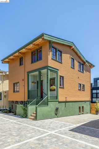 4436 Howe St, Oakland, CA 94611