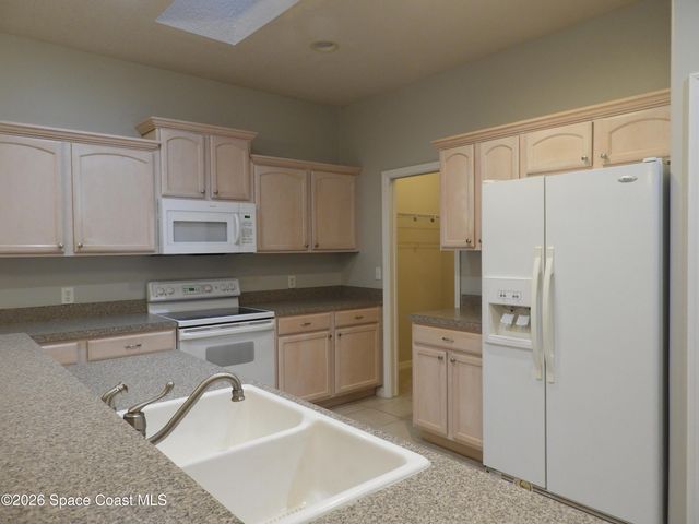 552 Wedge Court SE, Palm Bay, FL 32909