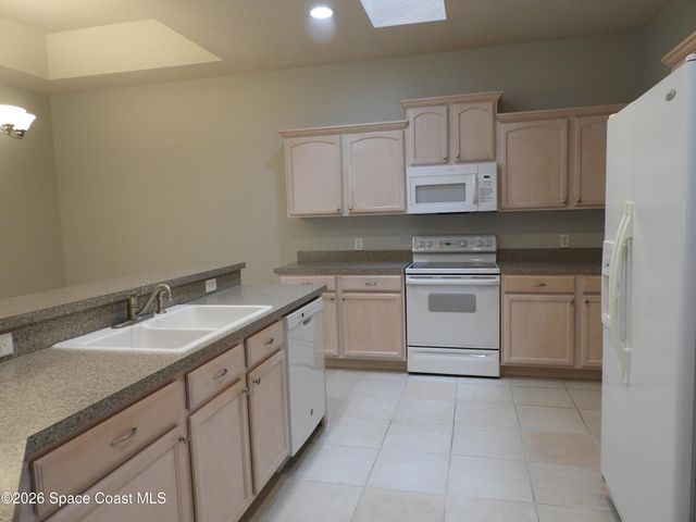 552 Wedge Court SE, Palm Bay, FL 32909