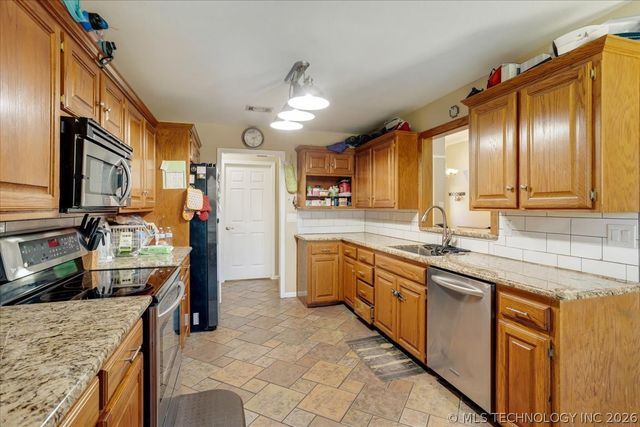 3007 N 12th Avenue, Durant, OK 74701