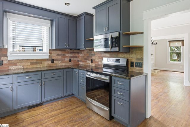 305 Rogers Avenue, Greenville, SC 29617