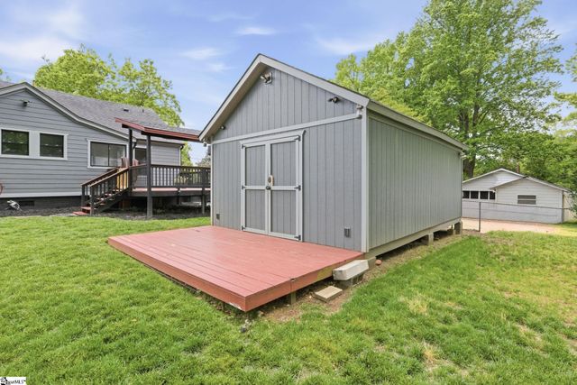 305 Rogers Avenue, Greenville, SC 29617