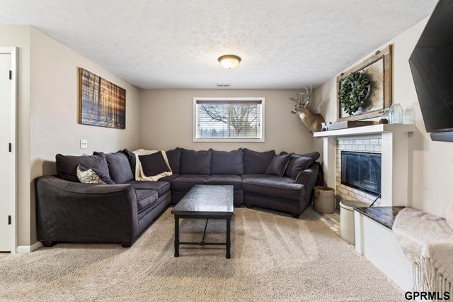 5201 Galloway Street, Omaha, NE 68157