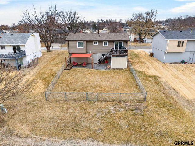 5201 Galloway Street, Omaha, NE 68157