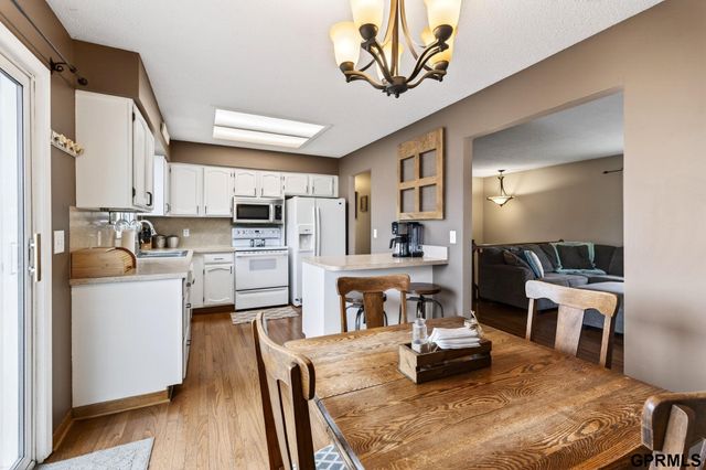 5201 Galloway Street, Omaha, NE 68157