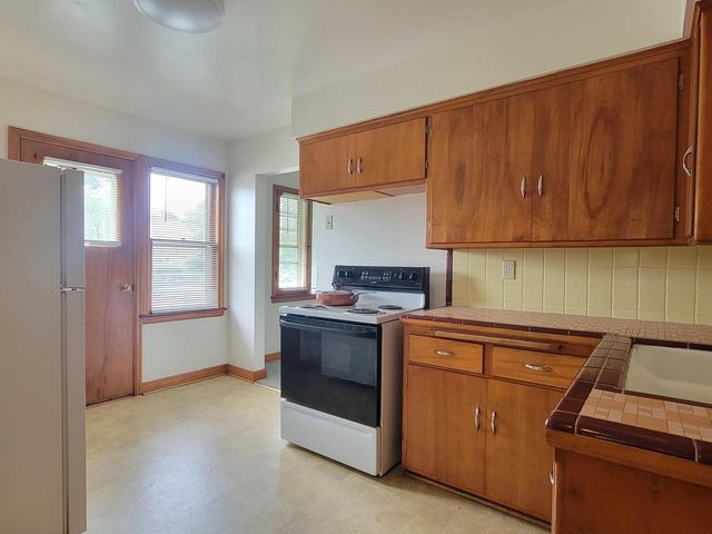 4900 W Oklahoma AVENUE, Milwaukee, WI 53219