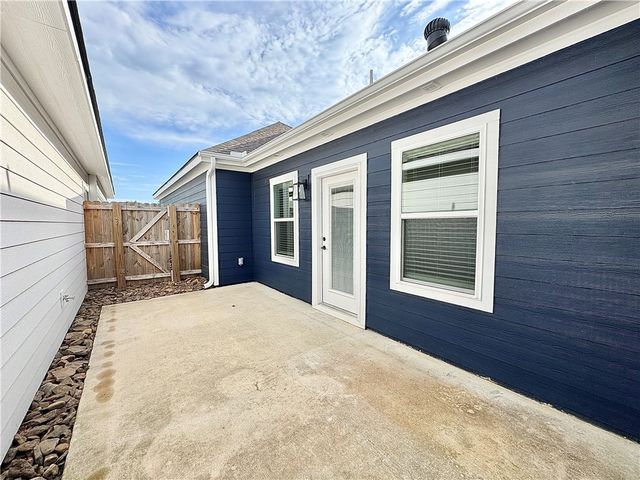 837 NE Heights Lane, Bentonville, AR 72712