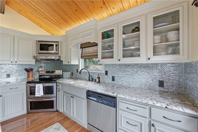 8060 Cedar Drive, Rogers, AR 72756