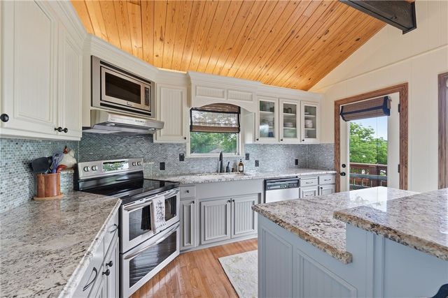8060 Cedar Drive, Rogers, AR 72756
