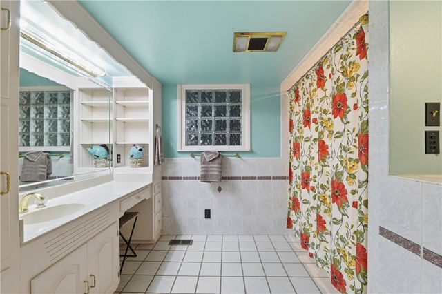 8060 Cedar Drive, Rogers, AR 72756
