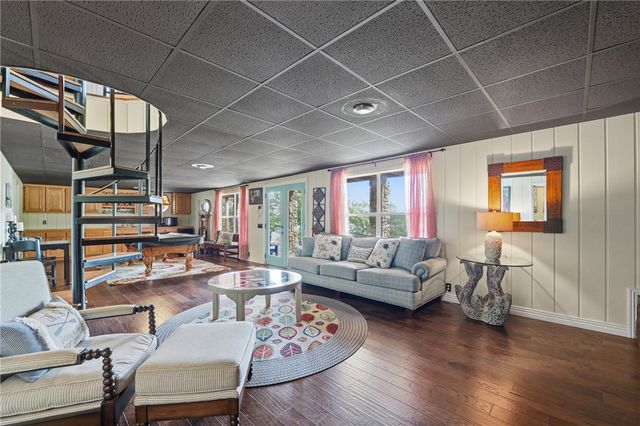 8060 Cedar Drive, Rogers, AR 72756