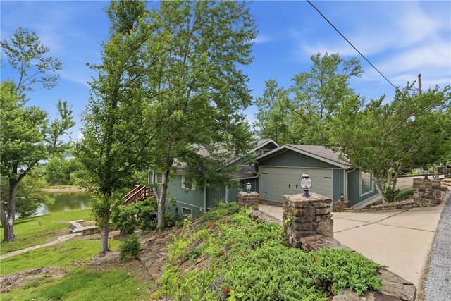 8060 Cedar Drive, Rogers, AR 72756