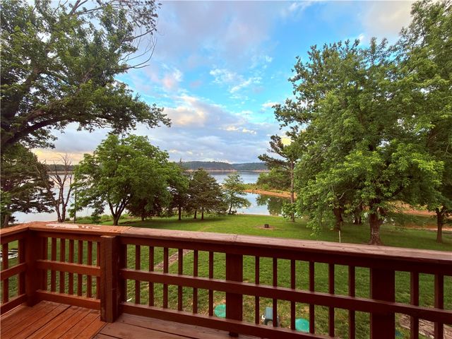 8060 Cedar Drive, Rogers, AR 72756