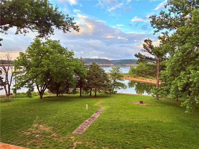 8060 Cedar Drive, Rogers, AR 72756