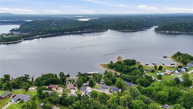 8060 Cedar Drive, Rogers, AR 72756