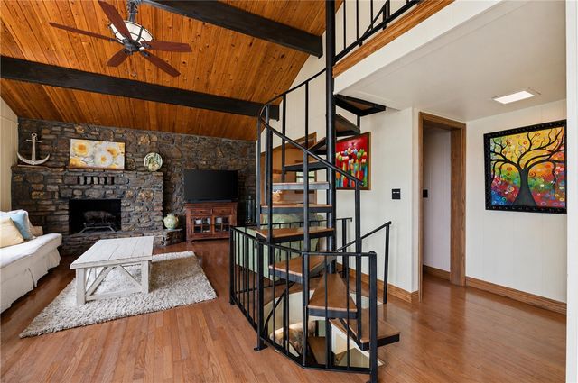 8060 Cedar Drive, Rogers, AR 72756