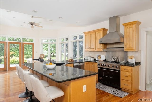 187 South Rockingham, Amherst, NY 14228