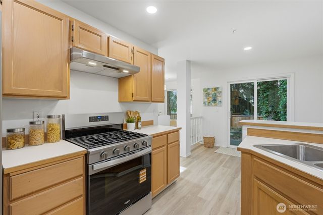 4832 165th Place SW, Edmonds, WA 98026