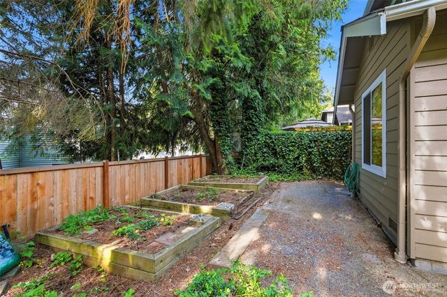 4832 165th Place SW, Edmonds, WA 98026