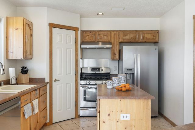 1460 Nez Perce Loop NE, Rio Rancho, NM 87144