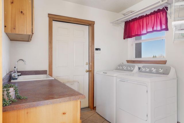 1460 Nez Perce Loop NE, Rio Rancho, NM 87144