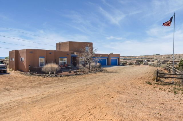 1460 Nez Perce Loop NE, Rio Rancho, NM 87144