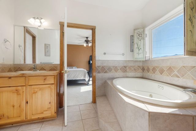 1460 Nez Perce Loop NE, Rio Rancho, NM 87144