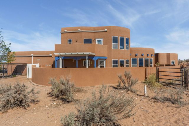 1460 Nez Perce Loop NE, Rio Rancho, NM 87144