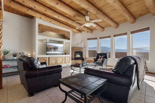 1460 Nez Perce Loop NE, Rio Rancho, NM 87144