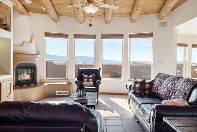 1460 Nez Perce Loop NE, Rio Rancho, NM 87144