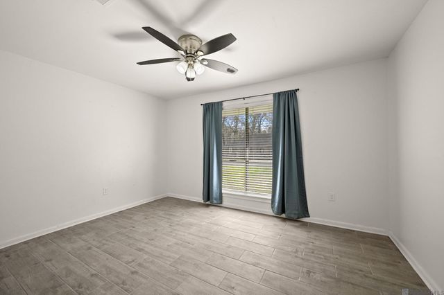 9715 Hardwood Dr, Baton Rouge, LA 70818