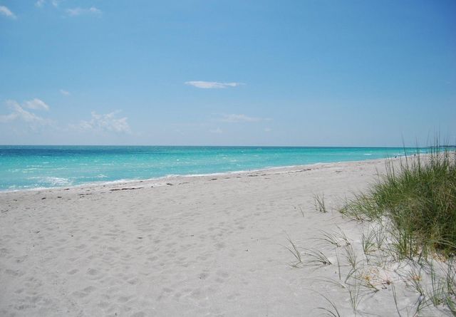 71 TWIN SHORES BOULEVARD, Longboat Key, FL 34228