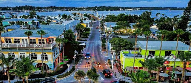 71 TWIN SHORES BOULEVARD, Longboat Key, FL 34228