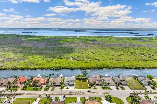 3508 Surfside BLVD, Cape Coral, FL 33914