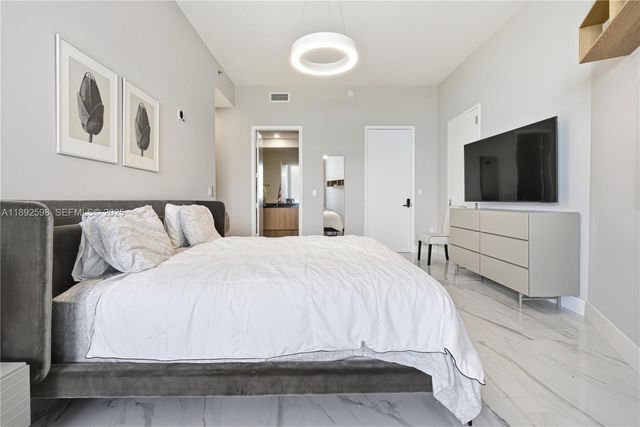 16001 Collins Avenue 3705, Sunny Isles Beach, FL 33160