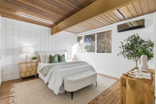 3329 Benton Street, Santa Clara, CA 95051