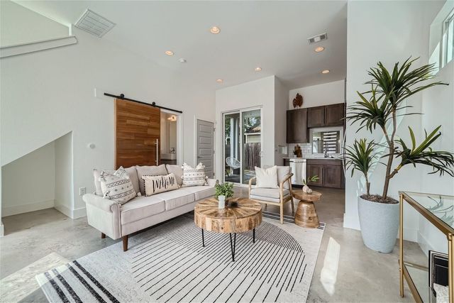 6002 Camino Real RD, Austin, TX 78757