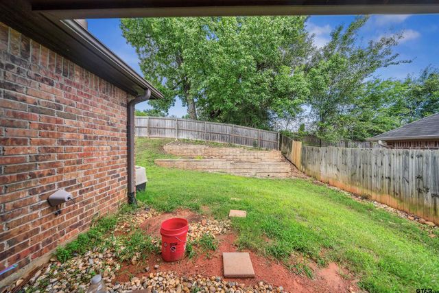 414 Tara Ln., Troup, TX 75789