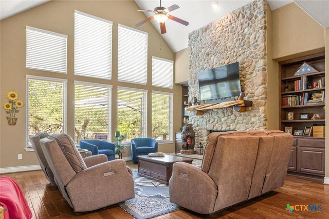 128 Portulaca Court, Driftwood, TX 78619