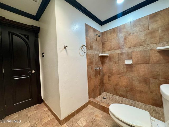 142 CLAIREMONT Road, El Paso, TX 79912