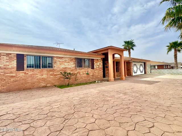 142 CLAIREMONT Road, El Paso, TX 79912