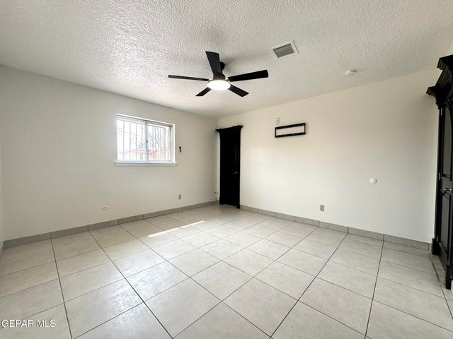 142 CLAIREMONT Road, El Paso, TX 79912