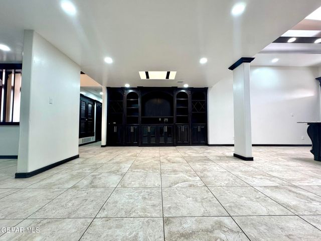 142 CLAIREMONT Road, El Paso, TX 79912