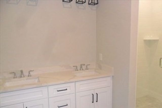 87 East Main Street 87, Hopkinton, MA 01748