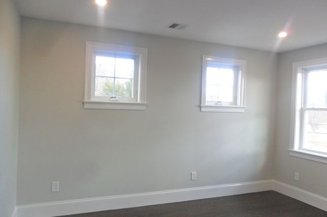 87 East Main Street 87, Hopkinton, MA 01748