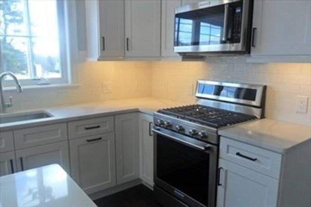 87 East Main Street 87, Hopkinton, MA 01748