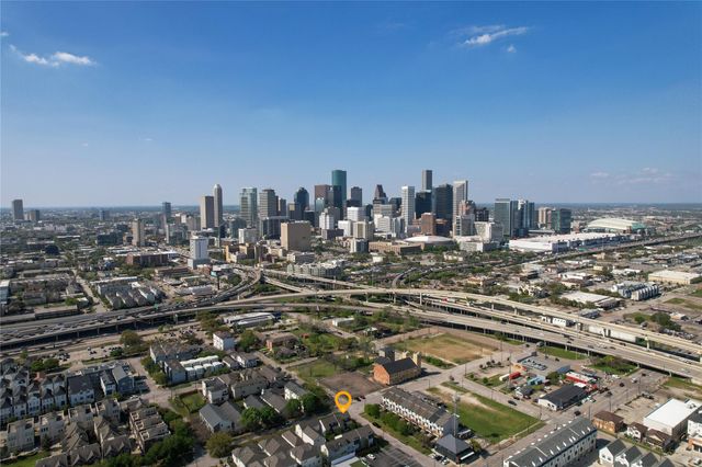 2205 Bastrop Street, Houston, TX 77003